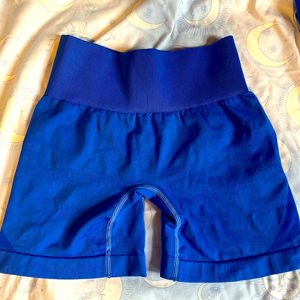 Violate the Dress Code Athletic Wear Shorts with ruched booty. Size small!